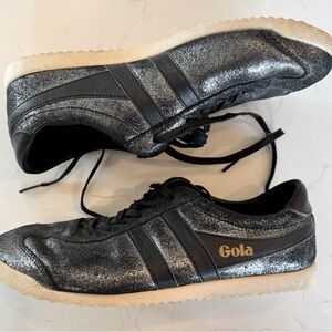 Women's Gola Metallic Black and Silver Low Sneakers Retro / size 9